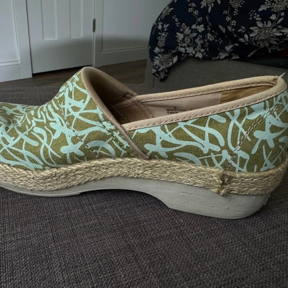 Dansko Green Blue Canvas Slip On Shoes Espadrille Flat 38 Slip Resistant